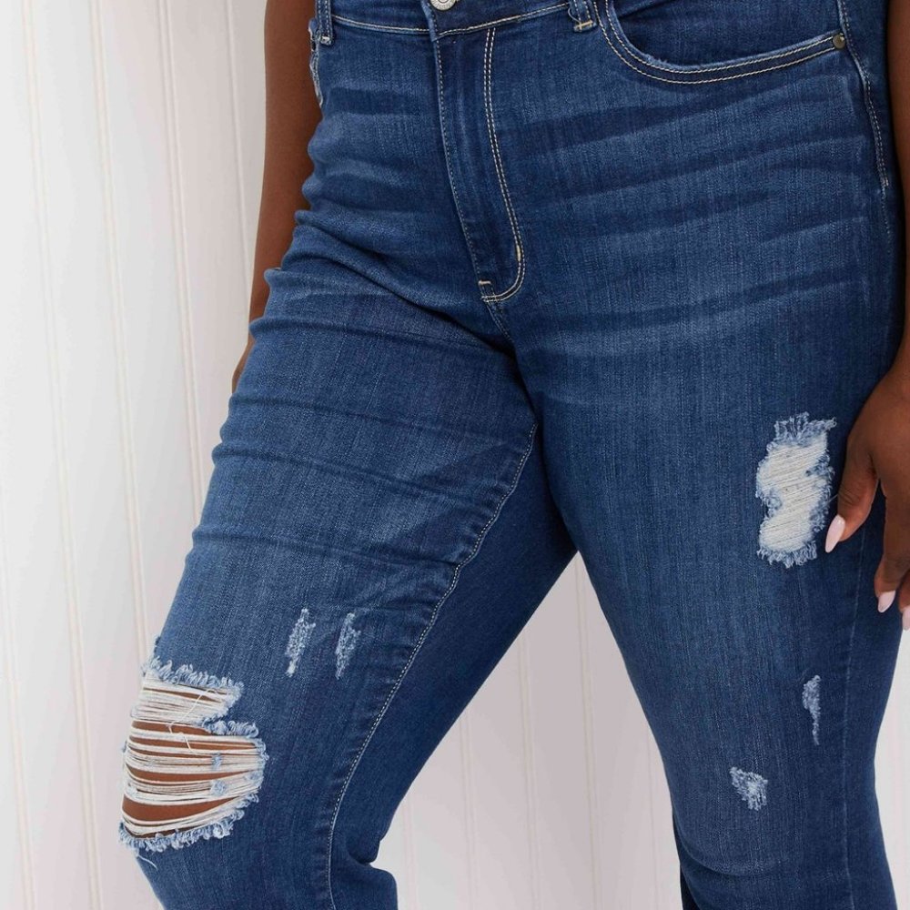 Judy Blue Kendall Full Size Shark-Bite Slim Jeans - Picture 7 of 7